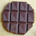 Foto: Tafel Schokolade, in Ballform ausgestanzt